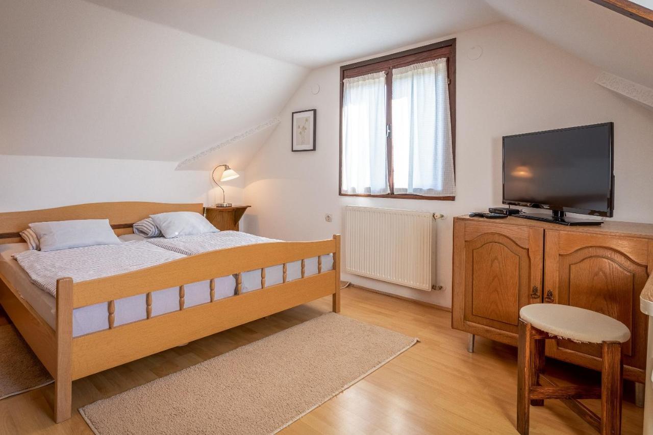 Farmstay Kotic Slunj Exteriör bild
